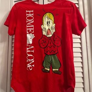 NWOT Women’s LG Disney Christmas Home Alone Christmas T-Shirt